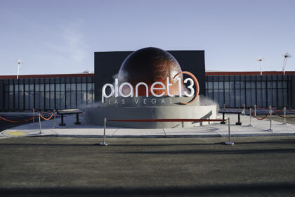 planet 13 stock